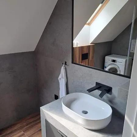Letniskowy Pod Jalowcem Apartment